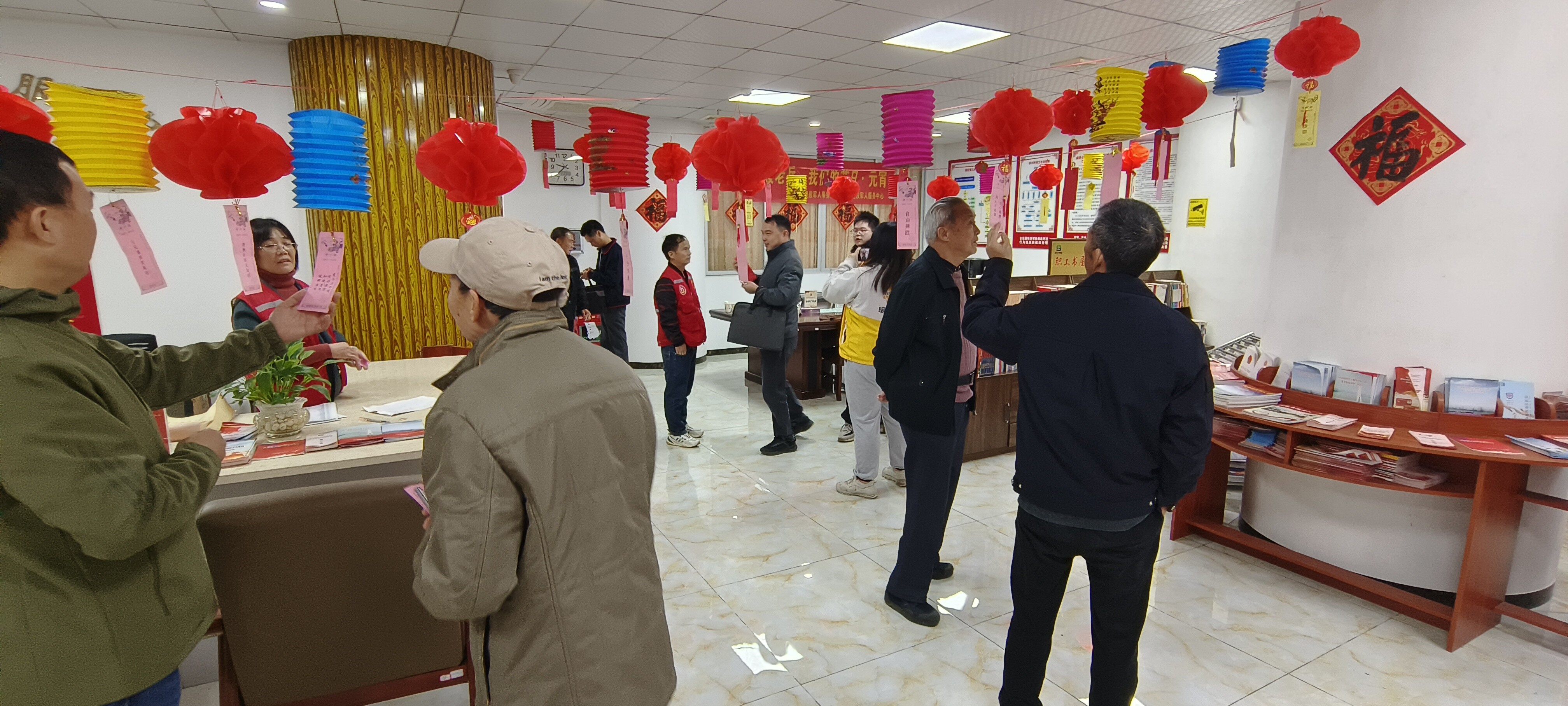 清遠(yuǎn)市退役軍人服務(wù)中心開展“我們的節(jié)日·元宵”活動新聞稿.doc_1